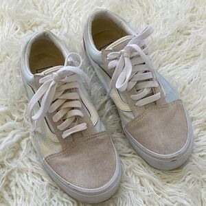 Vans Women's Sneakers in Cream and Tan